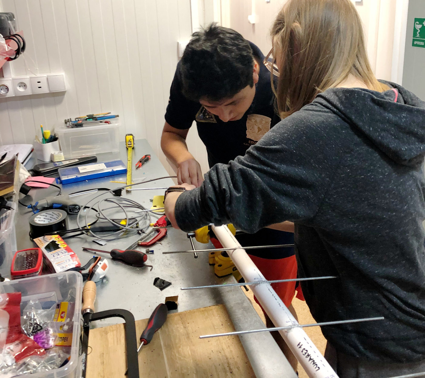 Building the antenna and setting up the station